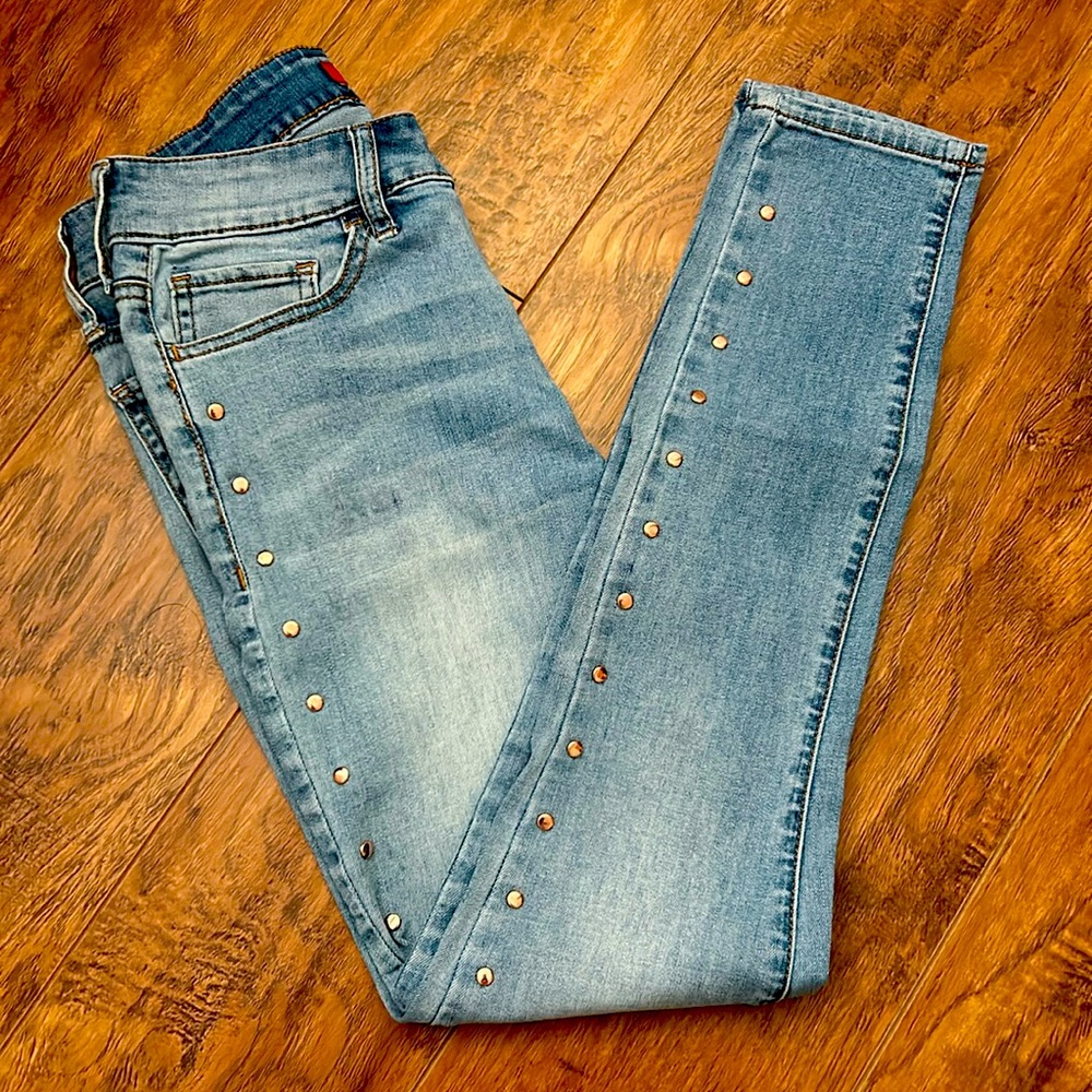 Guess Jeans with decorative Rose Gold Rivets Size 26